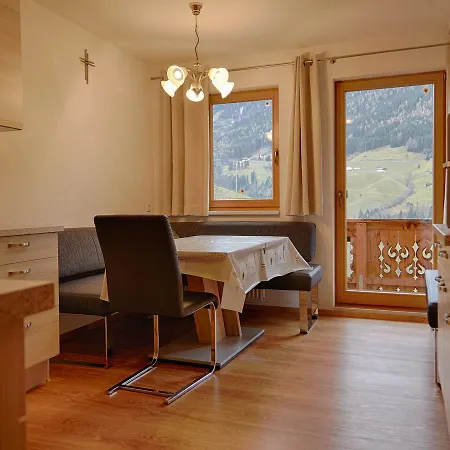 Blaserhof 1